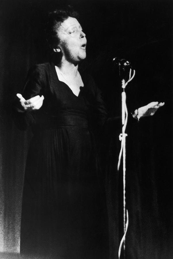 Edith Piaf 1915-1962 Photograph by Granger