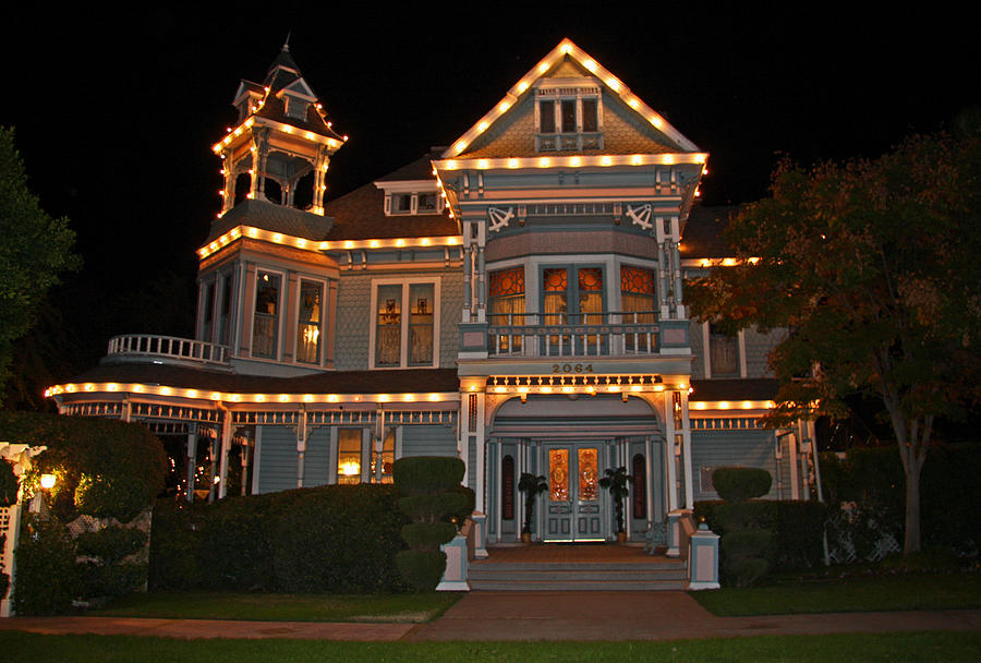 Edwards Mansion Photograph by Chet King