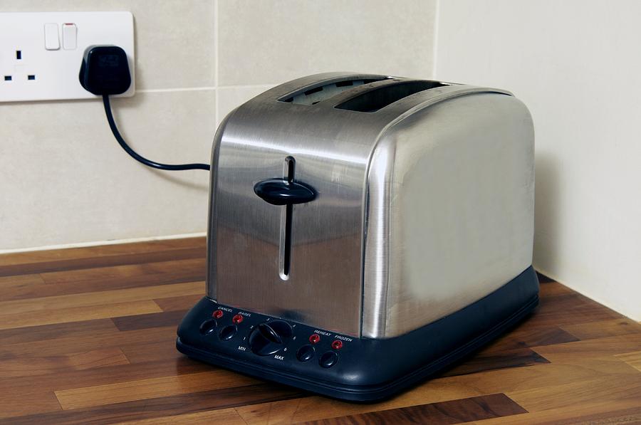 Electric Toaster by Johnny Greig