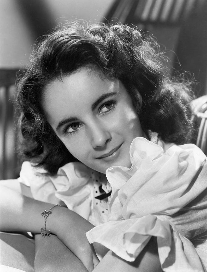 Elizabeth Taylor 1932 2011 Photograph By Granger Fine Art America