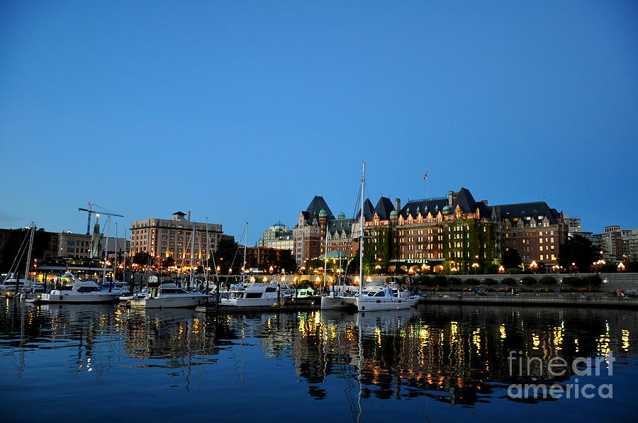 Empress Hotel In The Dusk Photograph by Tatyana Searcy
