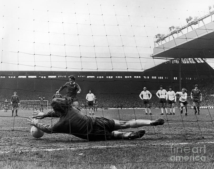 England: Soccer Game, 1973 Photograph by Granger - Fine Art America