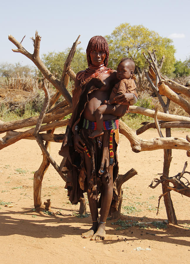 Ethiopia-South Mother and Baby No.1 Painting by Robert SORENSEN