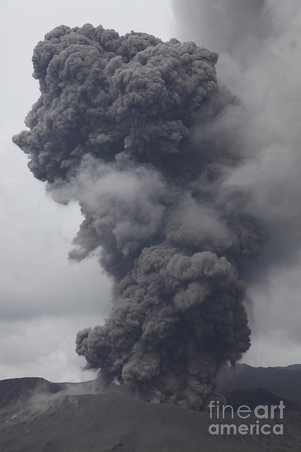 Massif Photograph - Explosive Eruption Forming Ash Cloud by Richard Roscoe
