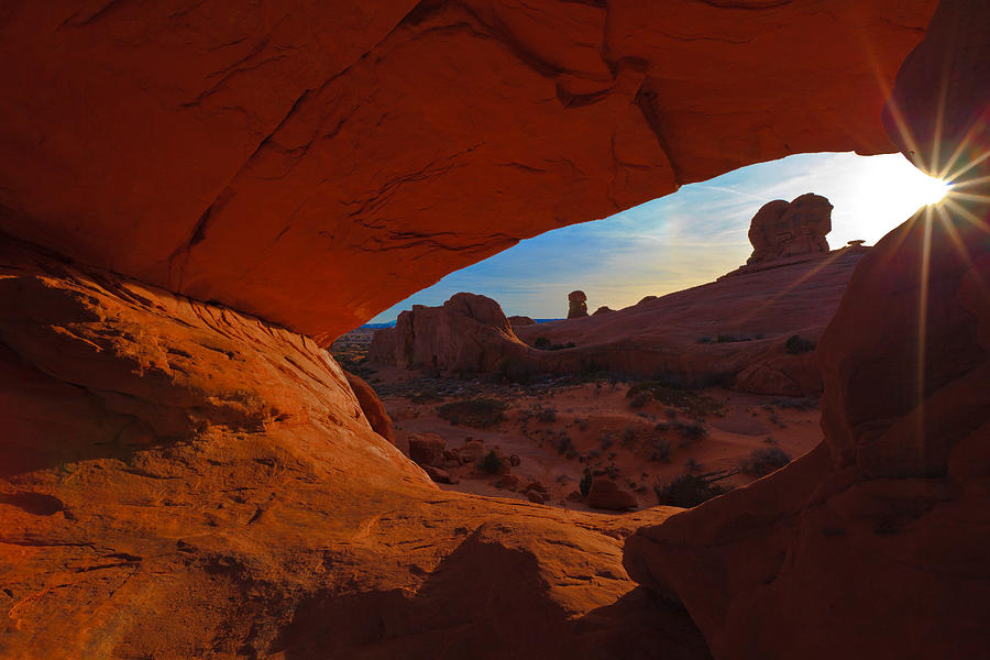 Eye Of The Whale Arch Photograph by Don Metz