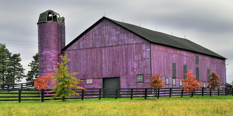 Fall At The Purple Barn Photograph by Dan Myers