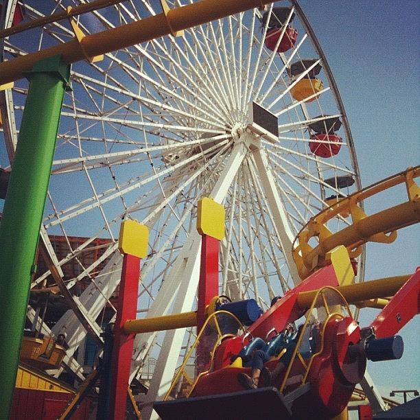 Beach Photograph - Ferris Wheel @ Santa Monica Pier by Cesar Loyola