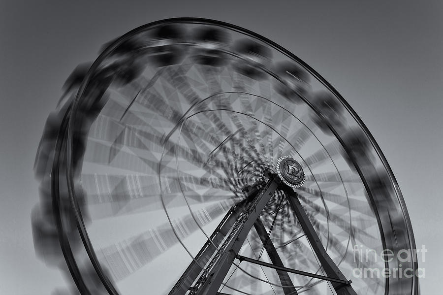Ferris Wheel V Photograph by Clarence Holmes