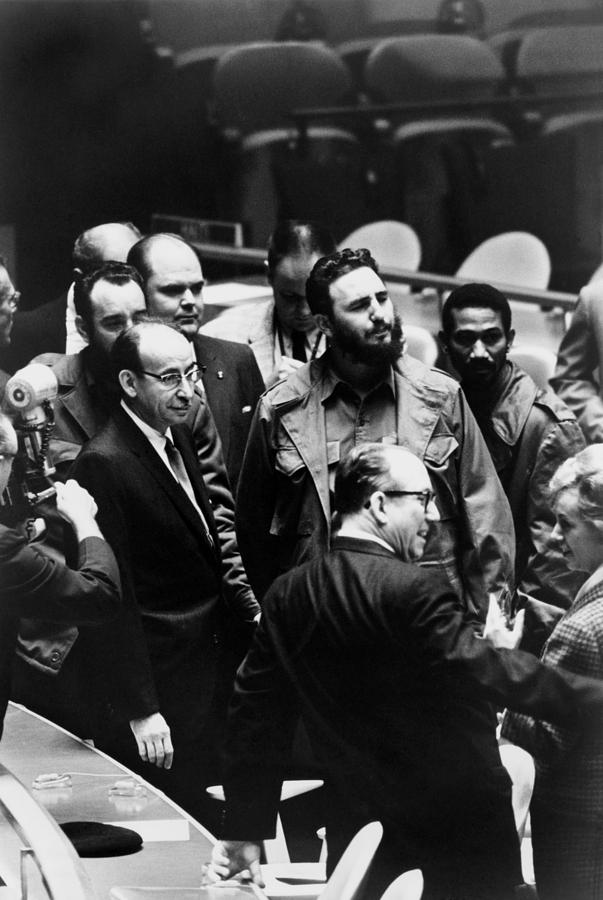New York City Photograph - Fidel Castro, President Of Cuba by Everett