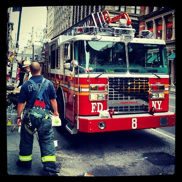 Ny Photograph - Fire Department - New York by Roberto Tubio