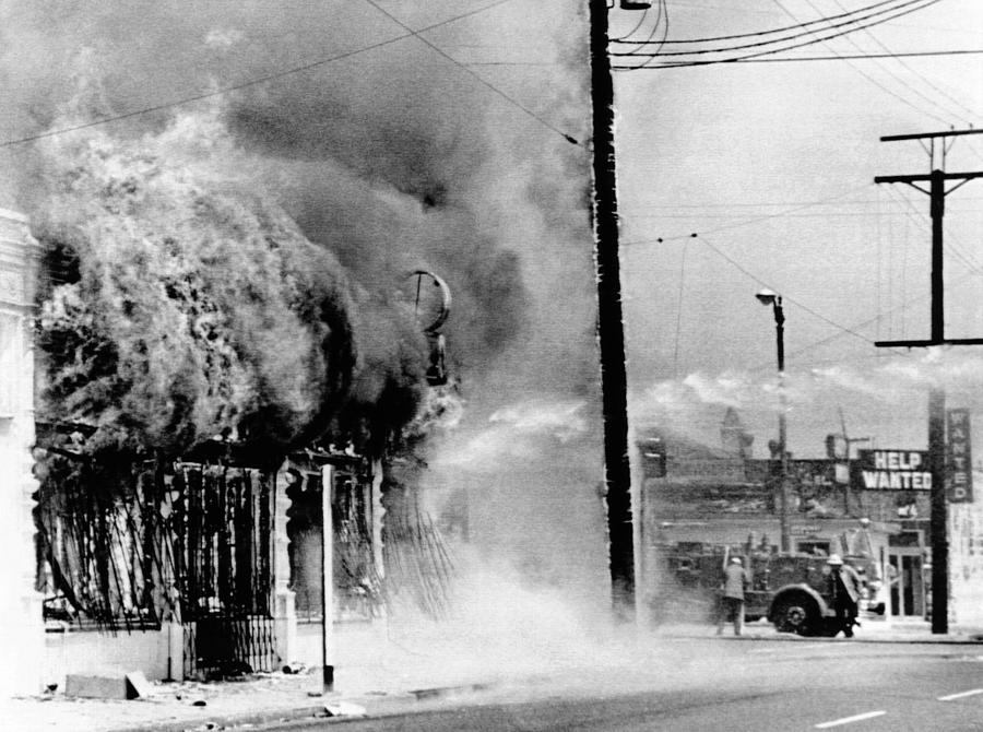 History Photograph - Fire On A Block During The 4th Day by Everett