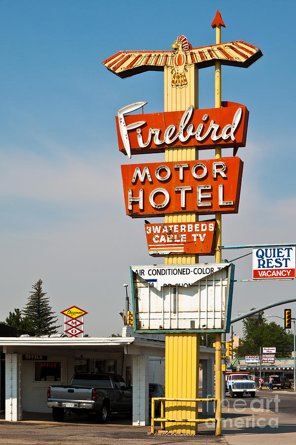 Firebird Motor Hotel Photograph by Lawrence Burry