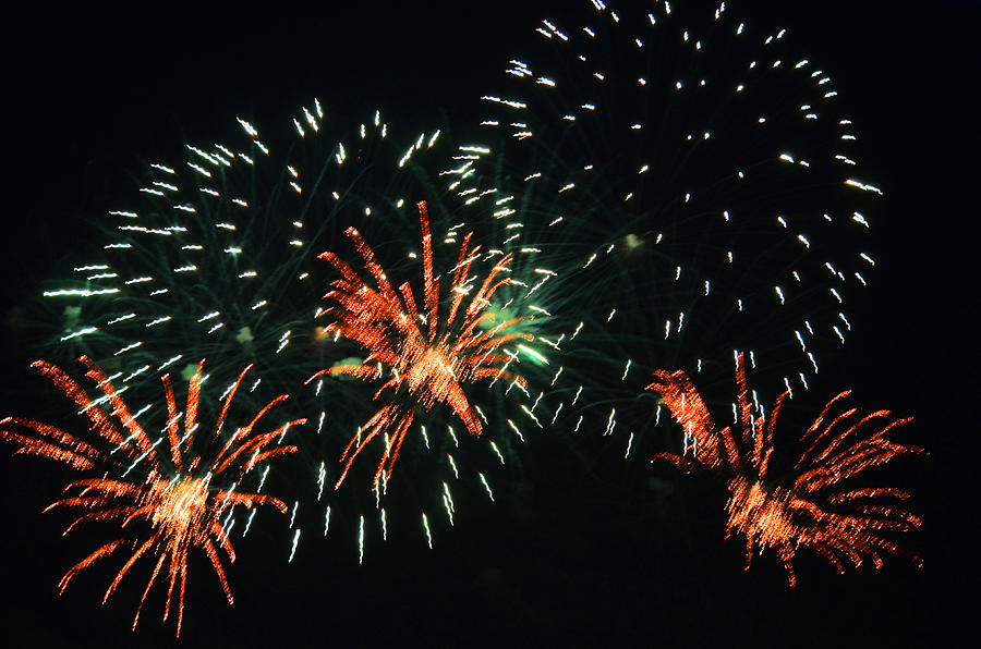 Abstract Photograph - Fireworks Finale by Sandi OReilly