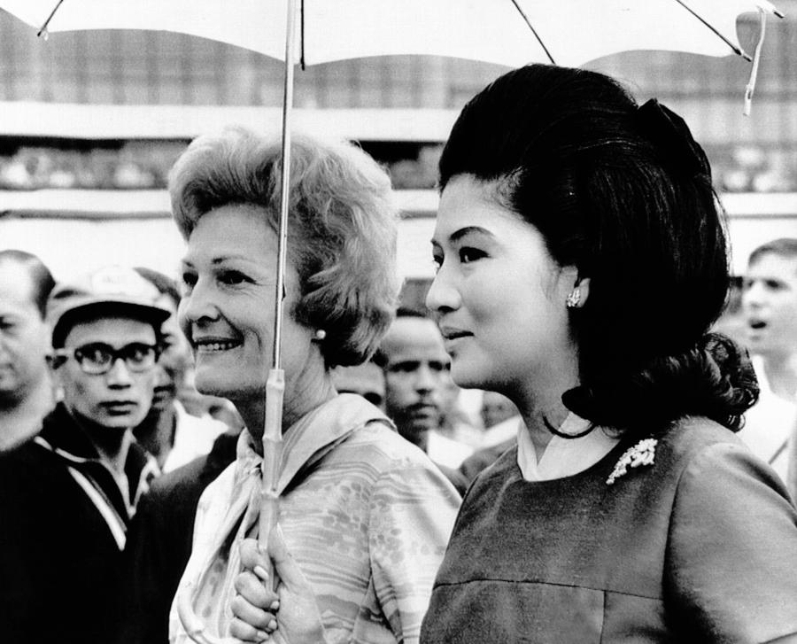 First Lady Pat Nixon Left And Imelda Photograph By Everett Fine Art