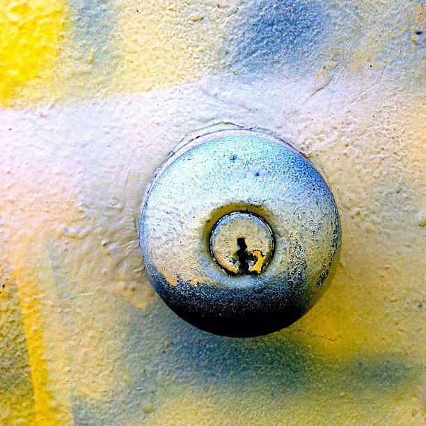 Sanfrancisco Photograph - Floating Doorknob by Julie Gebhardt