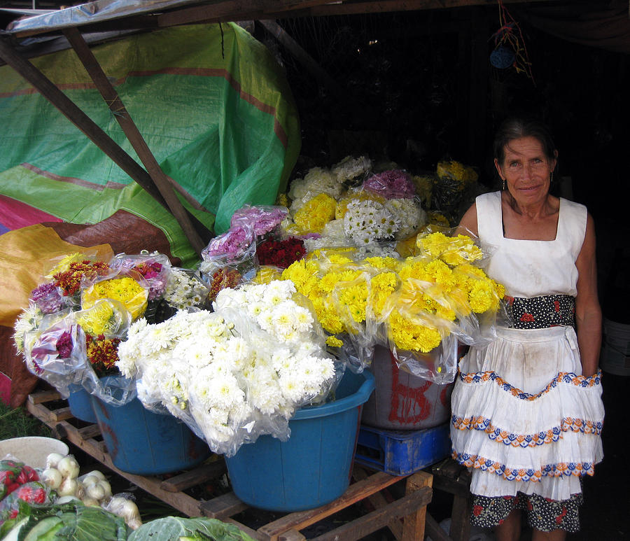 Nicaragua Photograph - Flower Lady by Sarah Hornsby