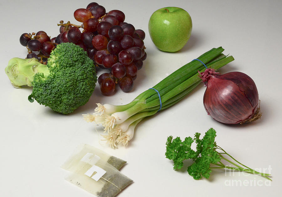 Foods Rich In Quercetin Photograph by Photo Researchers, Inc.