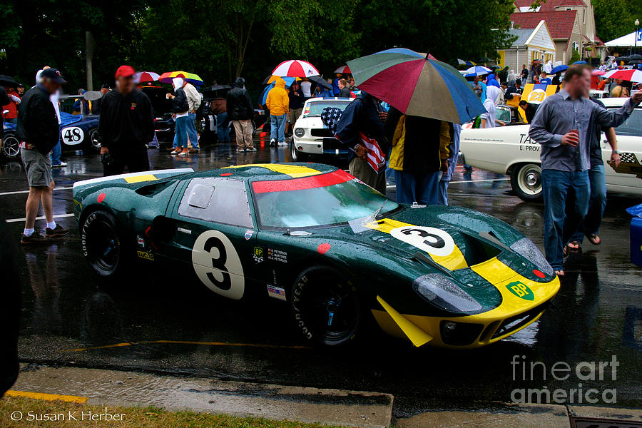 Ford GT40 Photograph by Susan Herber