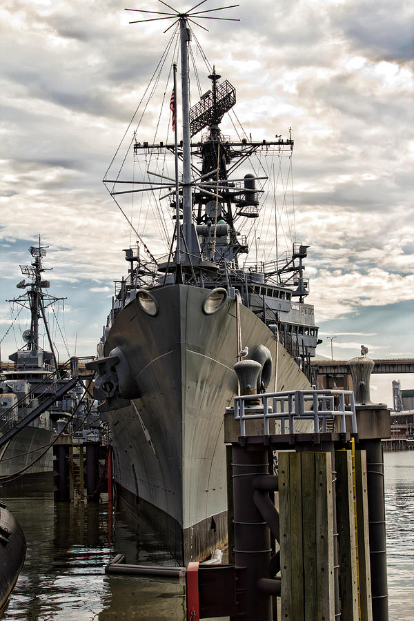 Skyline Photograph - Forward Bow by Peter Chilelli