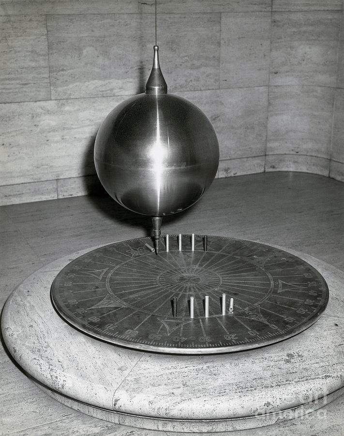 Foucaults Pendulum Photograph by Omikron