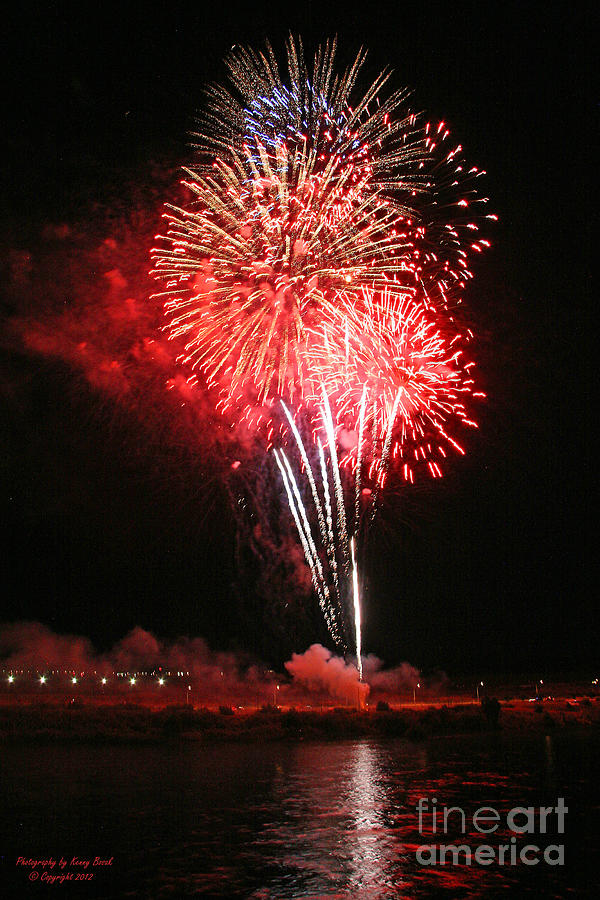 Fourth of July Fireworks Photograph by Ken Bosak