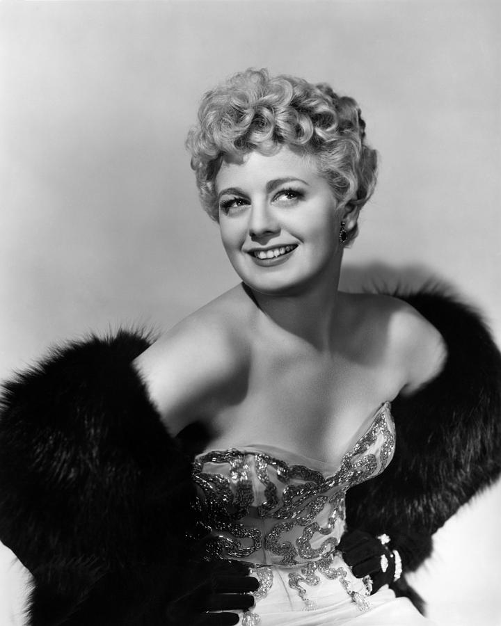 Frenchie, Shelley Winters, 1950 Photograph by Everett