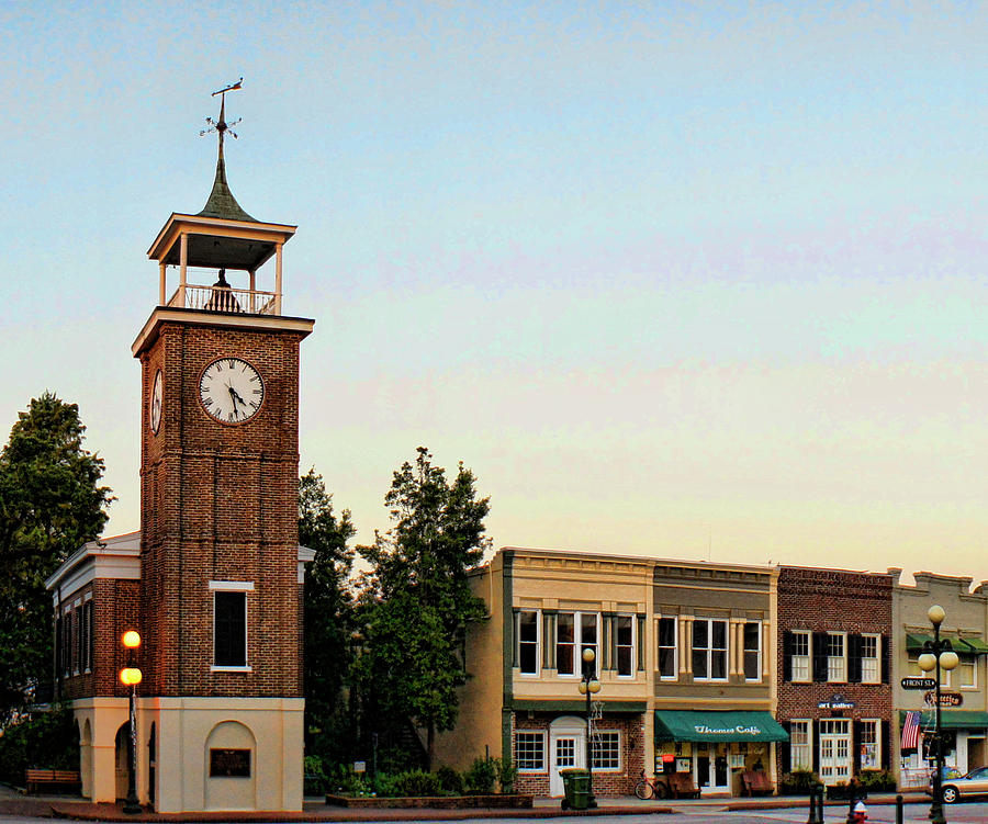 Front Street Photograph by Sandra M Barnes - Fine Art America