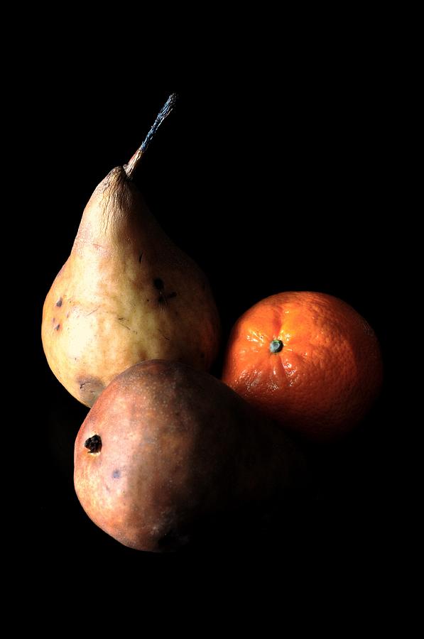 Still Life Photograph - Fruit by Mauricio Jimenez