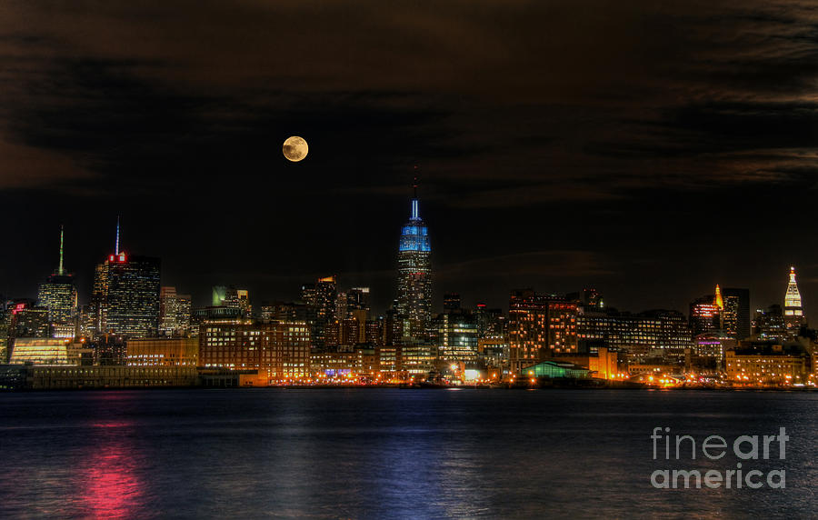 Full Moon Over New York Photograph by Lee Dos Santos