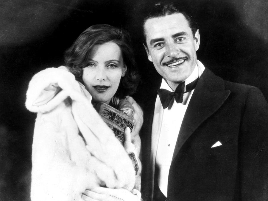 Garbo And Gilbert, 1927 Photograph by Granger