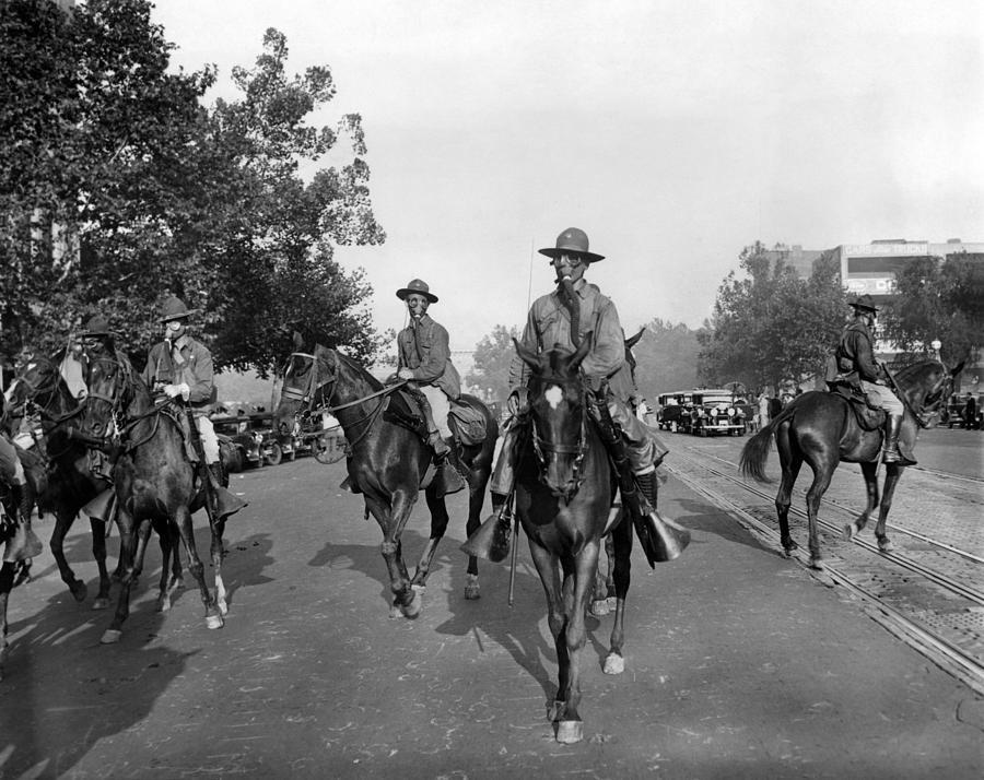 Horse Photograph - Gas Masked Cavalry On Pennsylvania by Everett