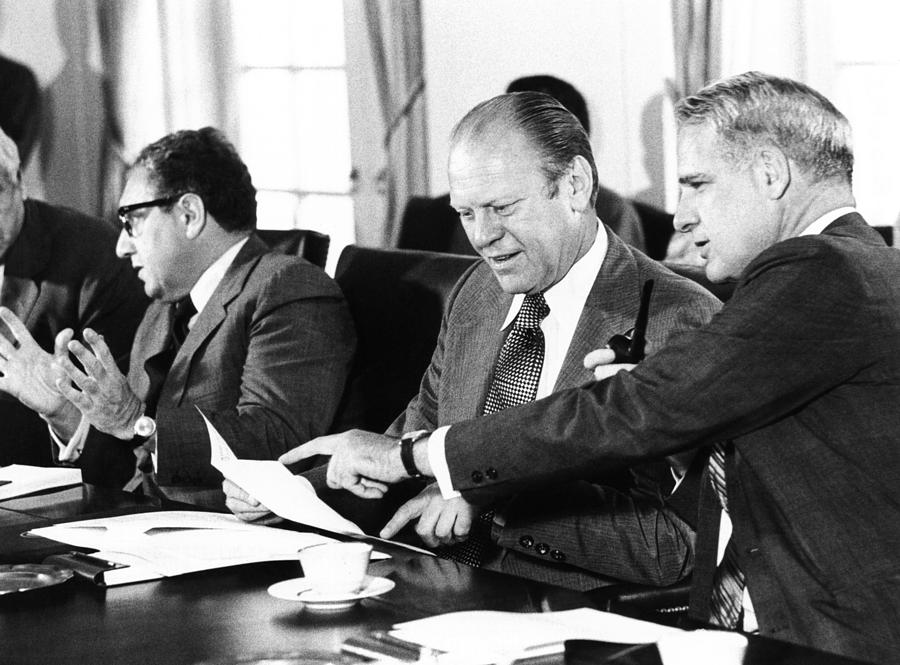 Gerald Ford At A Cabinet Meeting Photograph by Everett - Fine Art America