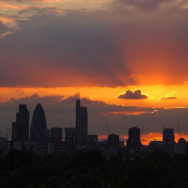 London Photograph - Gherkin : Setting Sun #igers #igmood by Neil Andrews