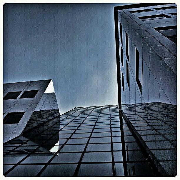 Architecture Photograph - Glassy Sky by Hans Fotoboek