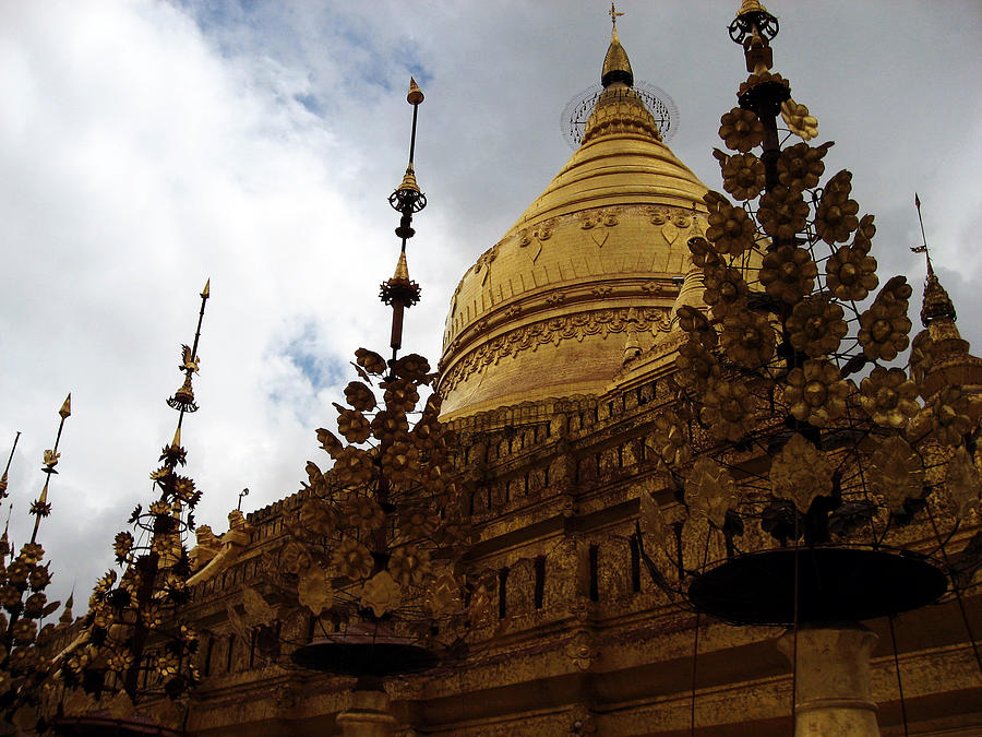 Golden Shwezigon Pagoda Photograph by RicardMN Photography