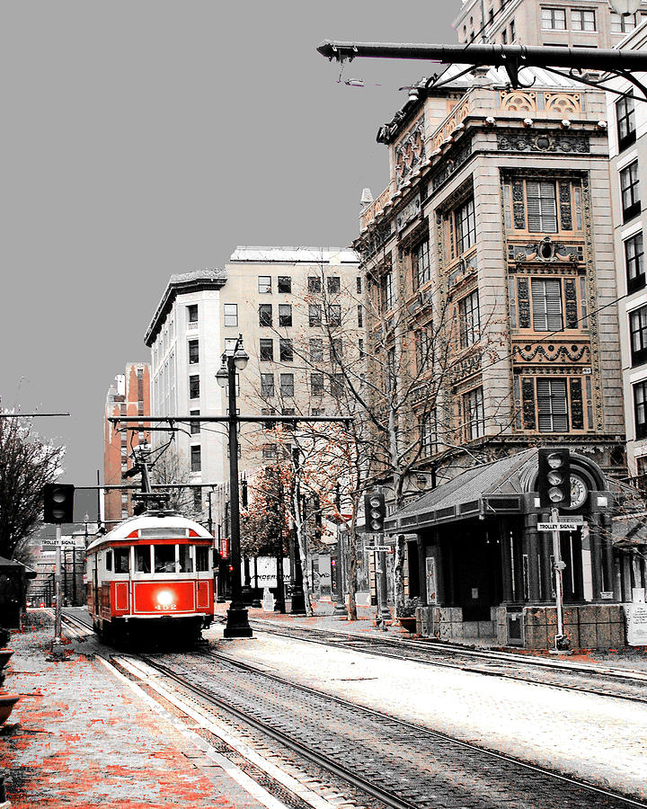 Memphis Photograph - Gray Line Trolley by Lizi Beard-Ward