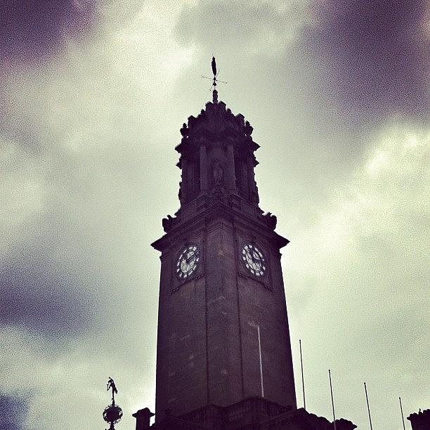 Sky Photograph - Grey Day At The Town Hall #lookup #sky by Rob Jewitt