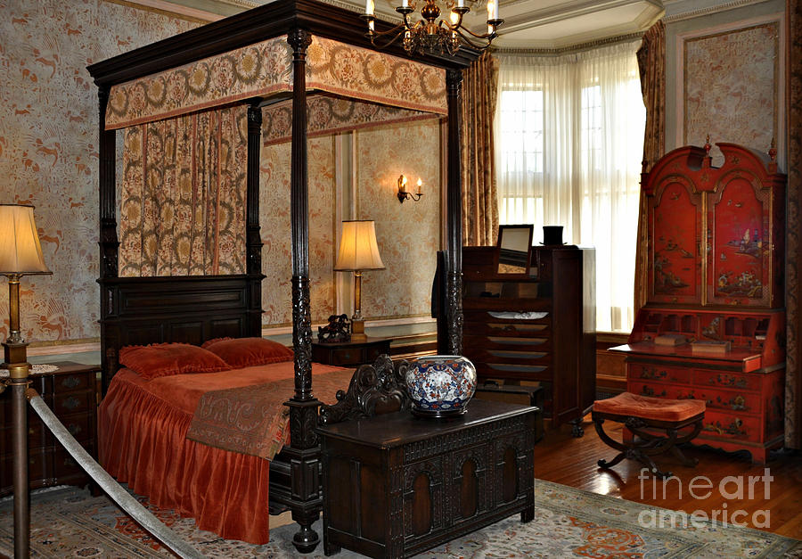 Guest Room Casa Loma Photograph by Elaine Manley