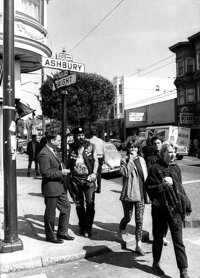 San Francisco Photograph - Haight-ashbury, San Francisco, 1967 by Everett