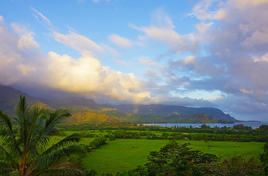 Mountain Photograph - Hanalei Dawn Kauai by Kevin Smith