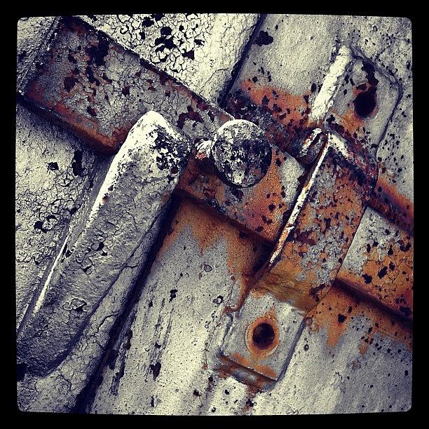 Decay Photograph - Handle by Dave Edens