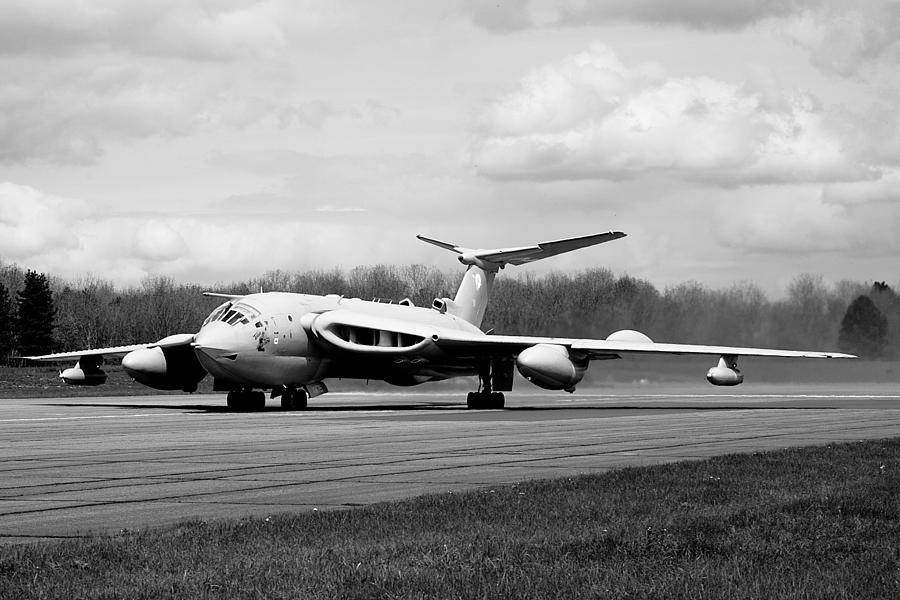 Handley Page Victor #12 Photograph by Tim Croton - Fine Art America