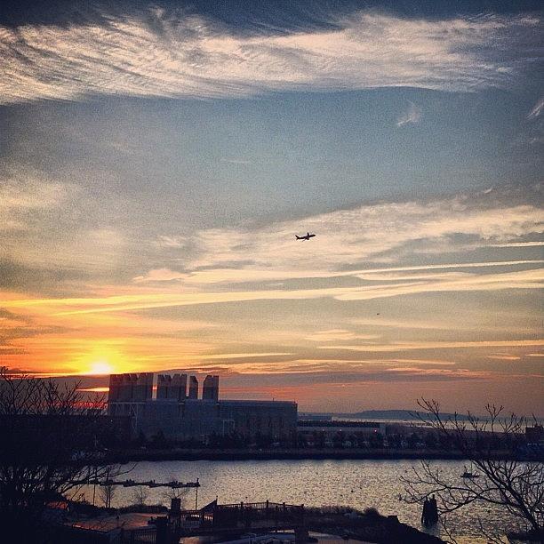 Boston Photograph - Happy Friday! 
#goodmorning #sunrise by Gabbi Bauer