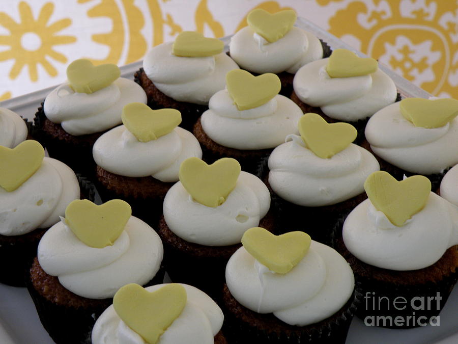Heart Cupcakes Photograph by Lainie Wrightson