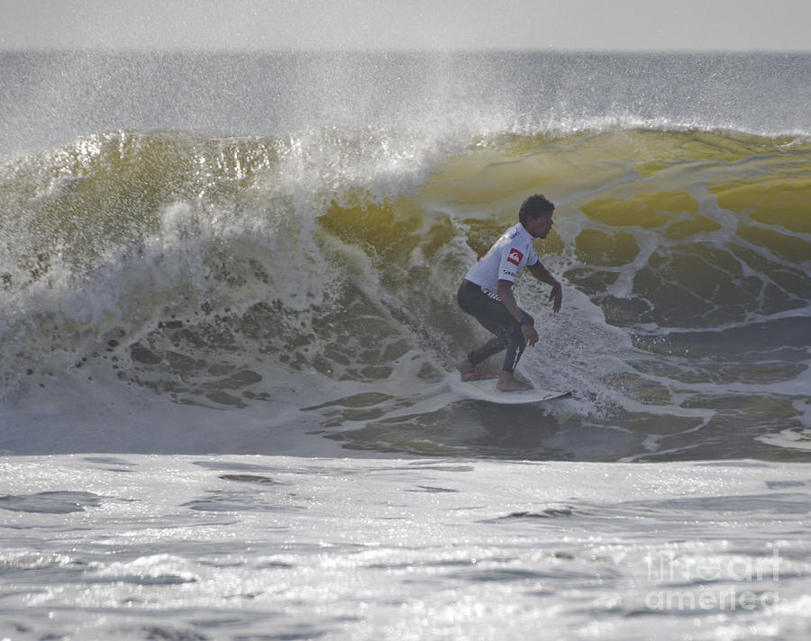 Heitor Alves at QS Pro 2011 Photograph by Scott Evers