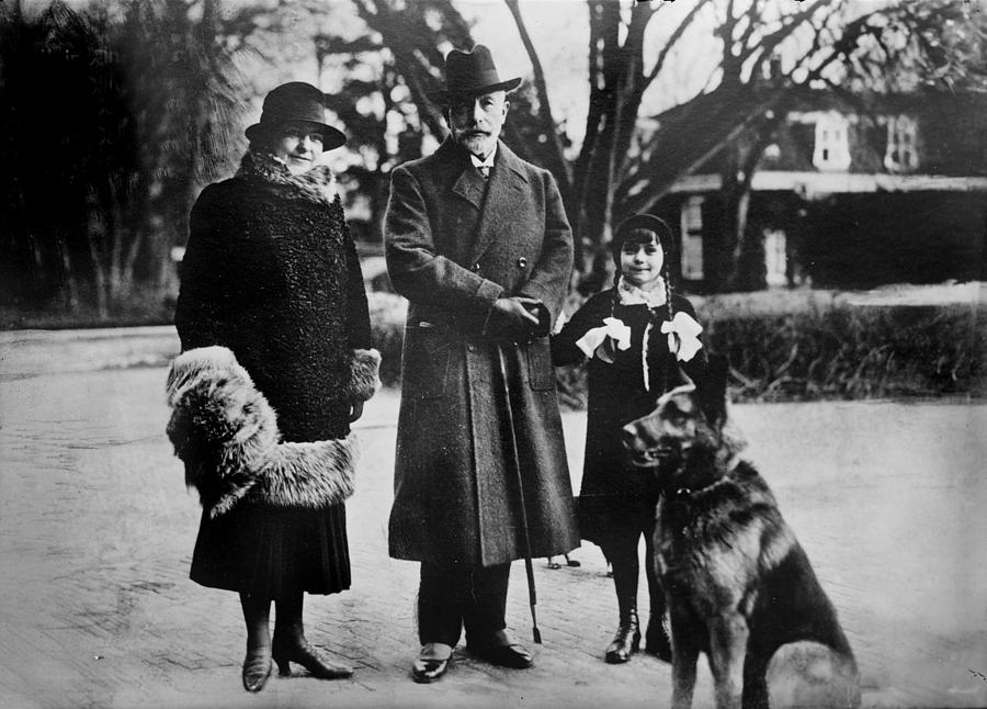 Hermine Reuss Left, Second Wife Photograph by Everett Hermine Reuss Left, Second Wife Photograph by Everett