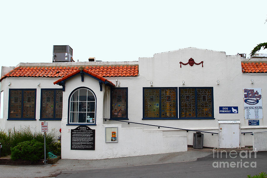 Historical Moss Beach Distillery at Half Moon Bay . 7D8172 Photograph by Wingsdomain Art and Photography