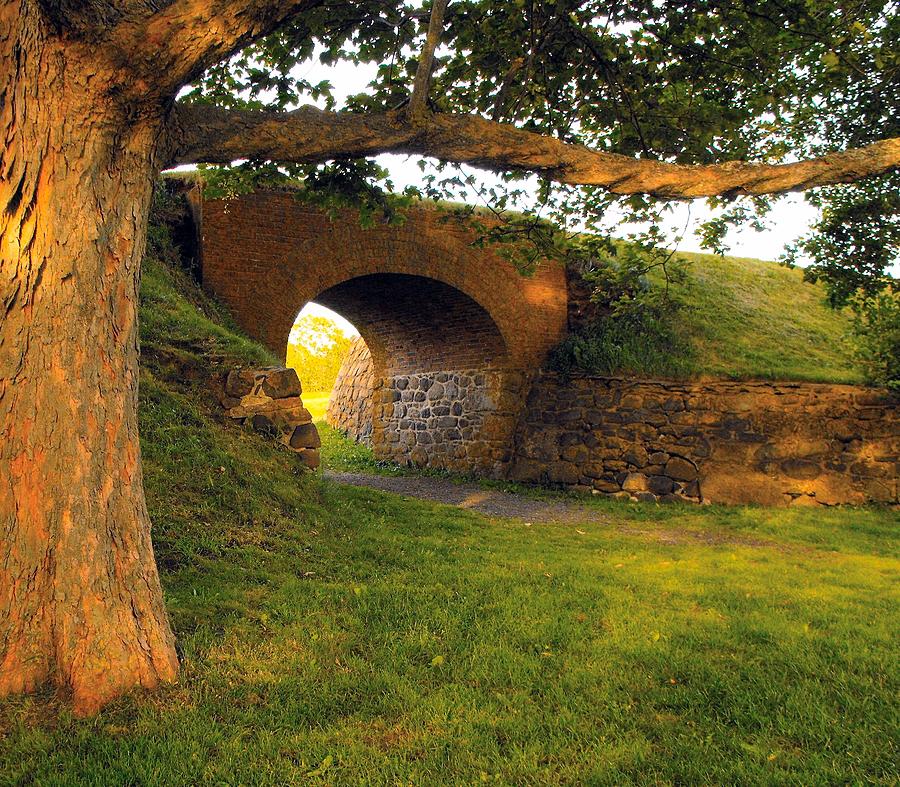 HISTORY Fort Anne Troop Arch Photograph by William OBrien