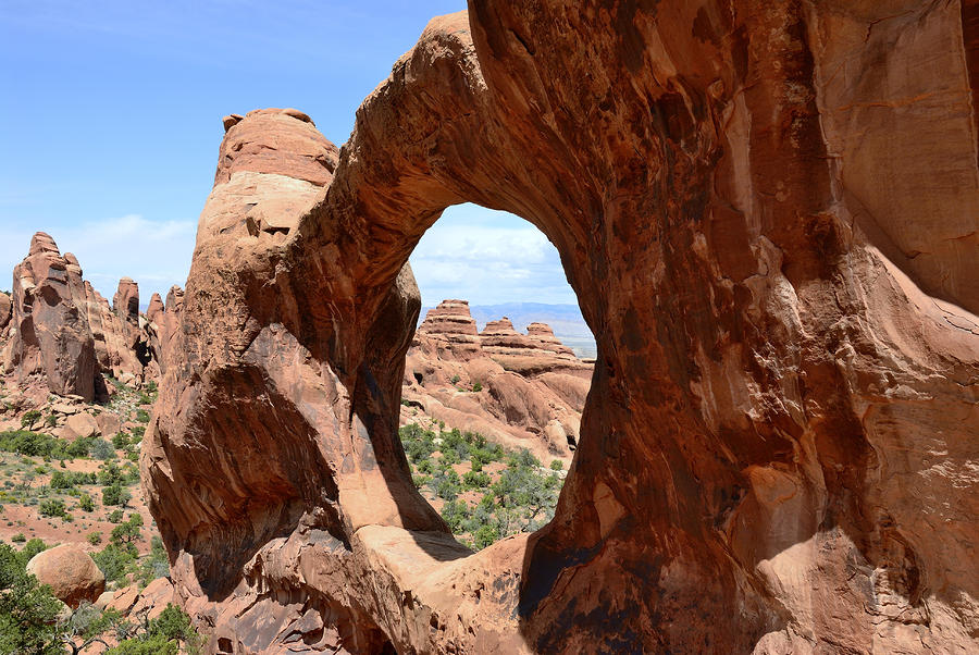 Arches National Park Photograph - Hole in the Wall by Frank Remar
