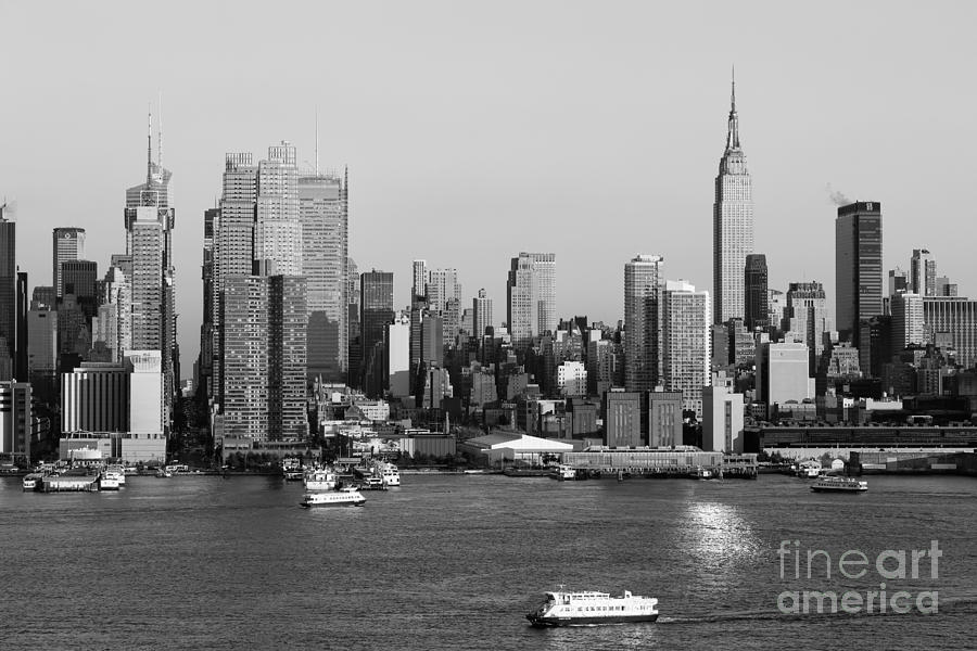 Hudson River and Manhattan Skyline II Photograph by Clarence Holmes